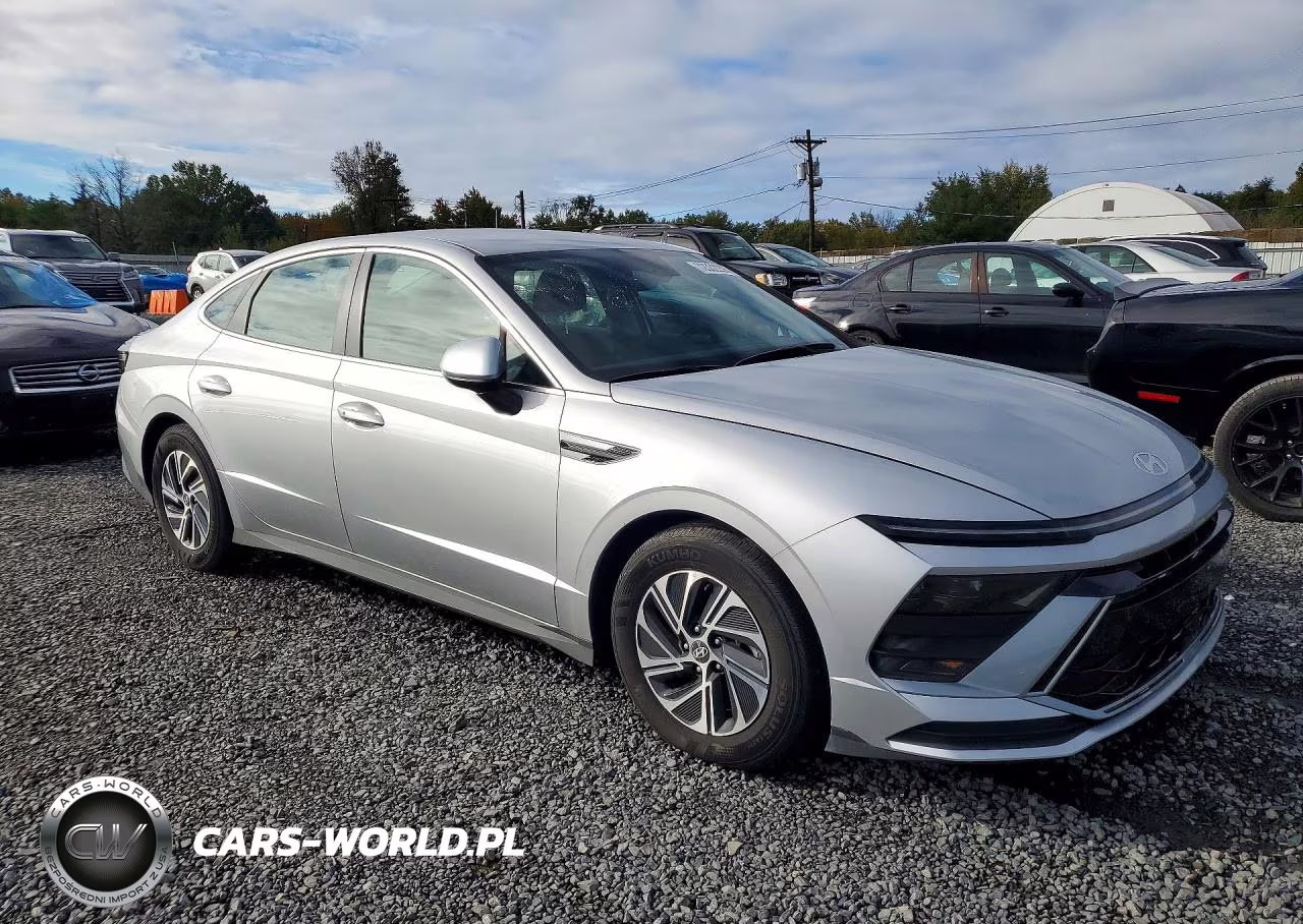 2026 Hyundai Sonata Hybrid Blue VIN:KMHL24JJ0TA136001 - 4
