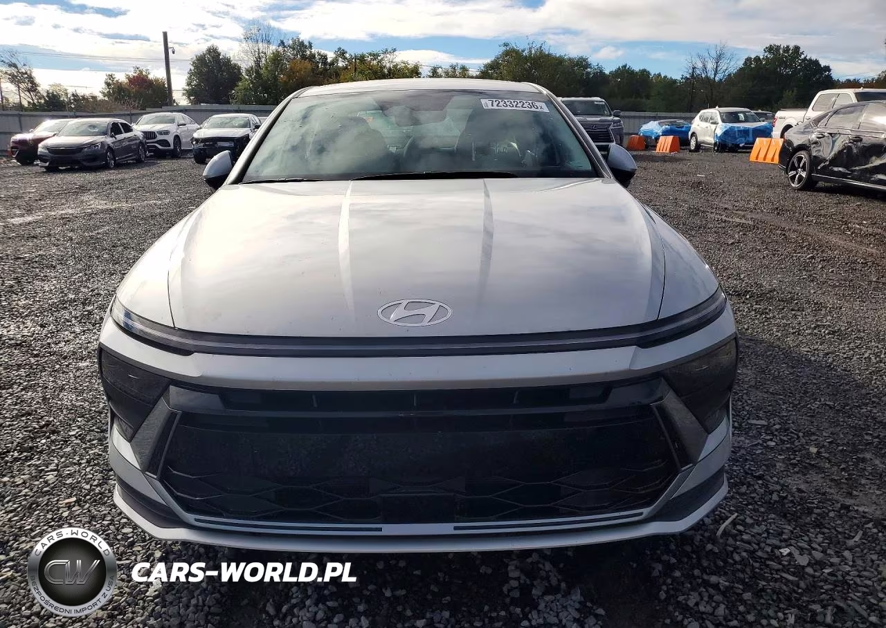 2026 Hyundai Sonata Hybrid Blue VIN:KMHL24JJ0TA136001 - 5