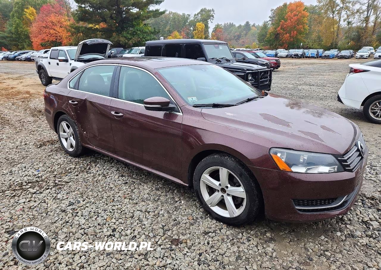 2013 Volkswagen Passat Se VIN:1VWBP7A34DC046678 - 4