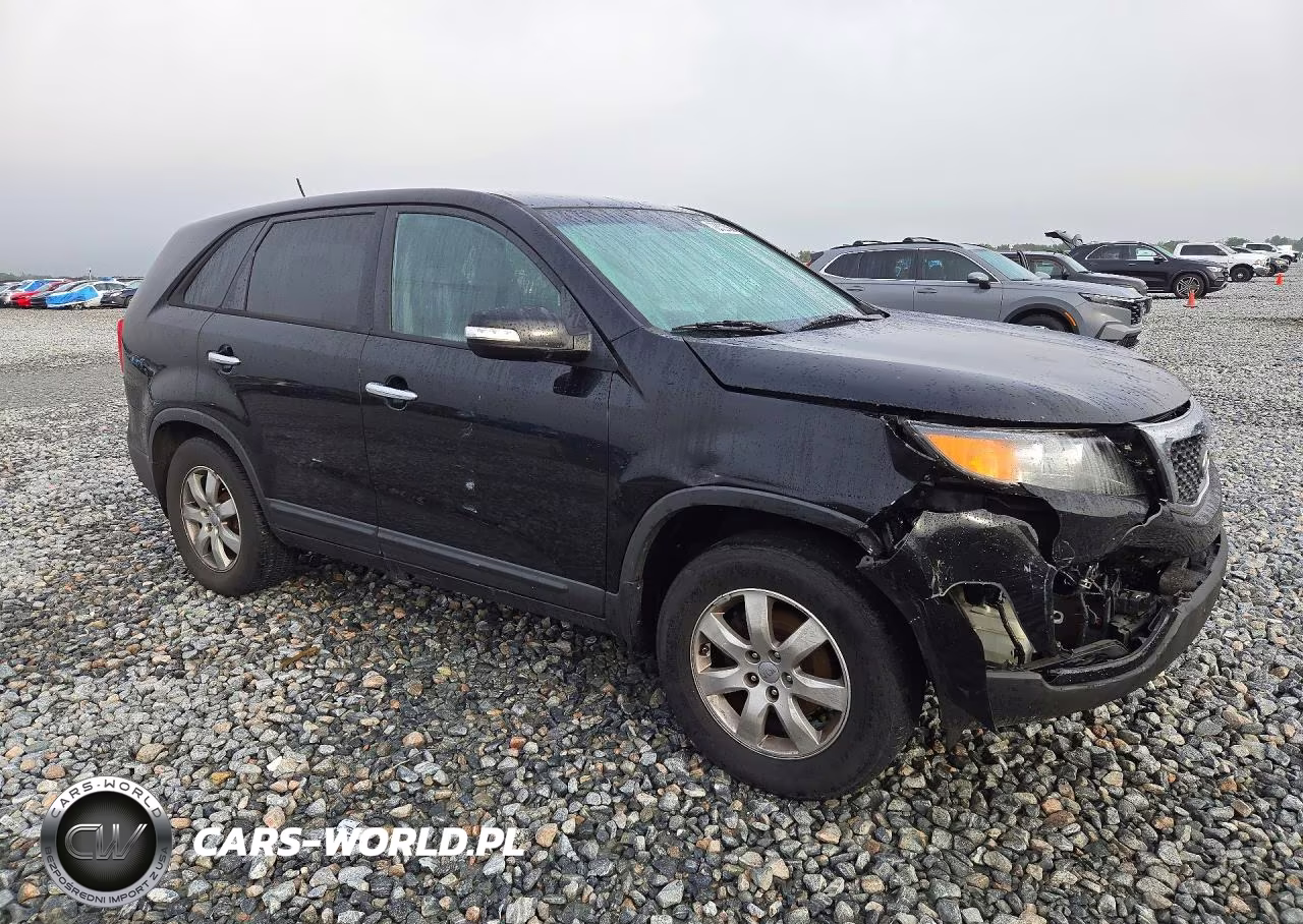 2012 Kia Sorento Lx VIN:5XYKT3A10CG233061 - 4