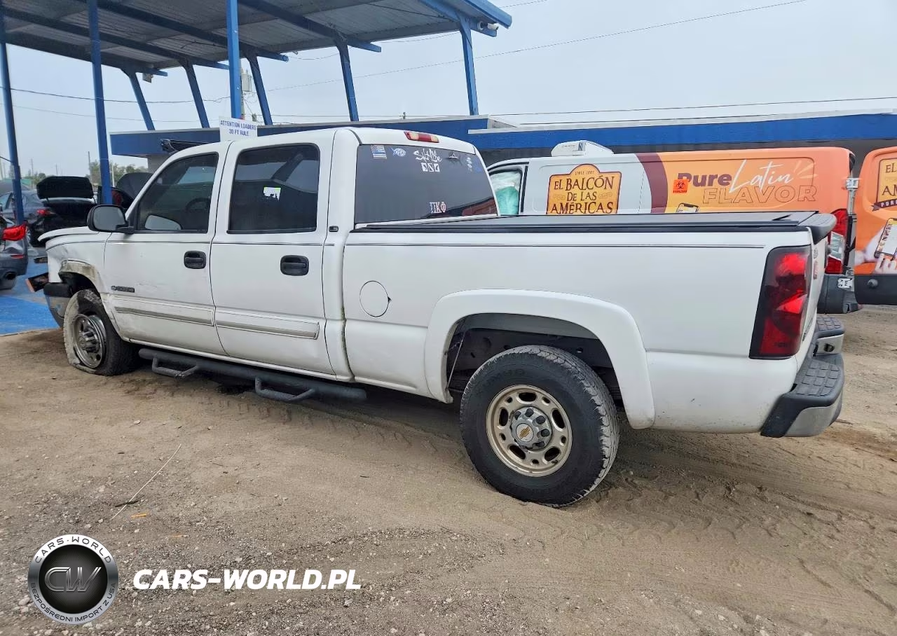 2003 Chevrolet Silverado C1500 Heavy Duty VIN:1GCGC13U83F152197 - 2