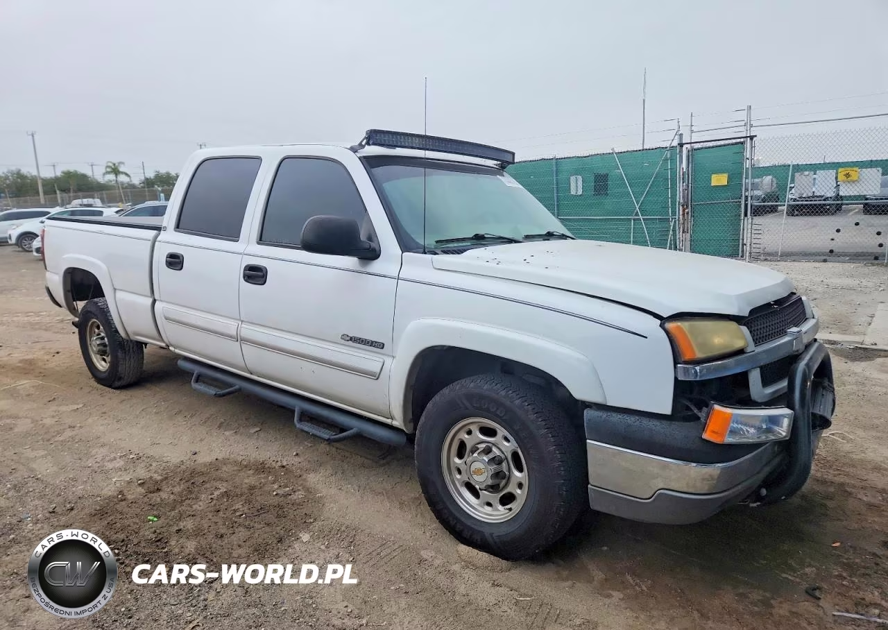 2003 Chevrolet Silverado C1500 Heavy Duty VIN:1GCGC13U83F152197 - 4