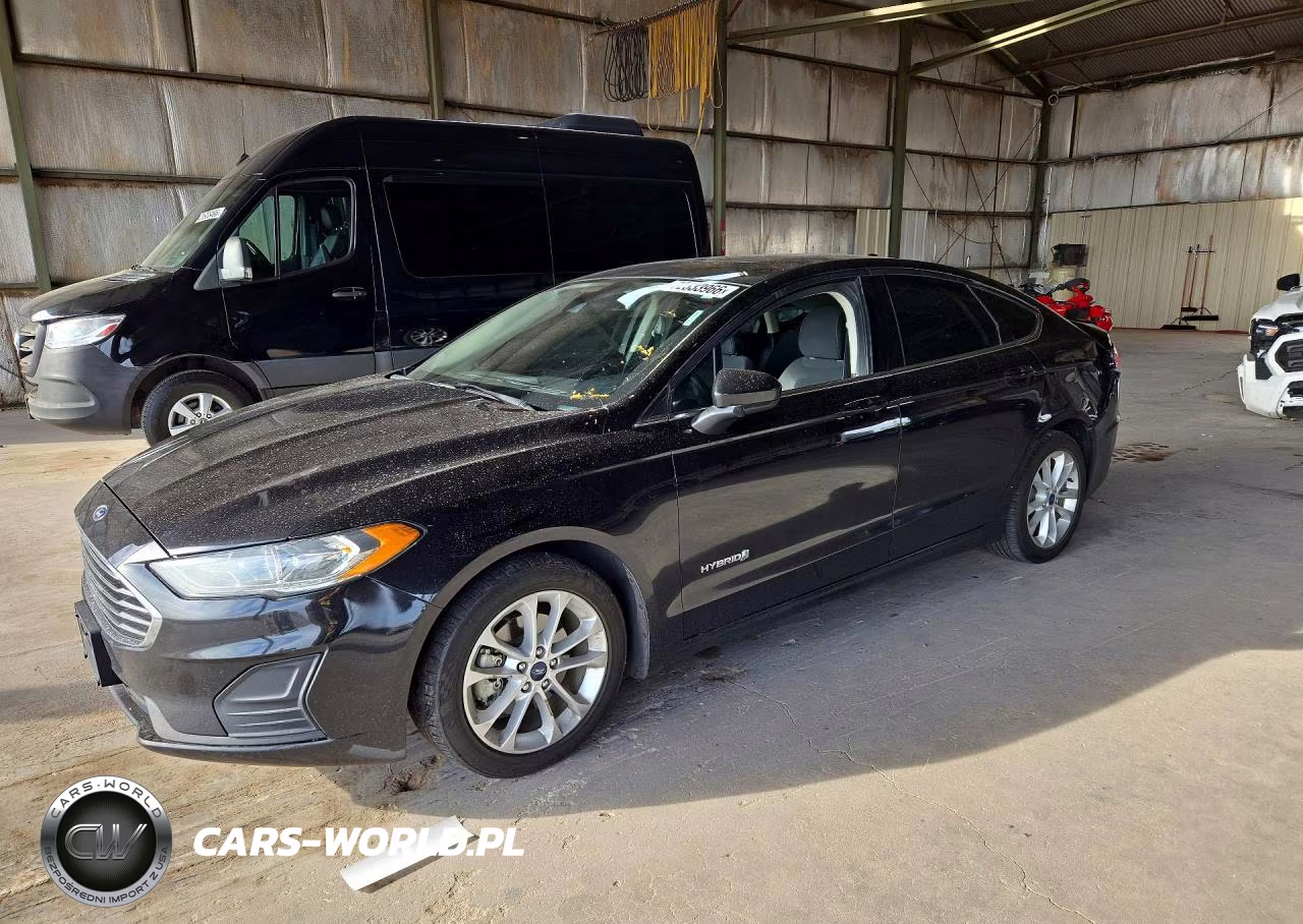 2019 Ford Fusion Se VIN:3FA6P0LU5KR180105 - 1