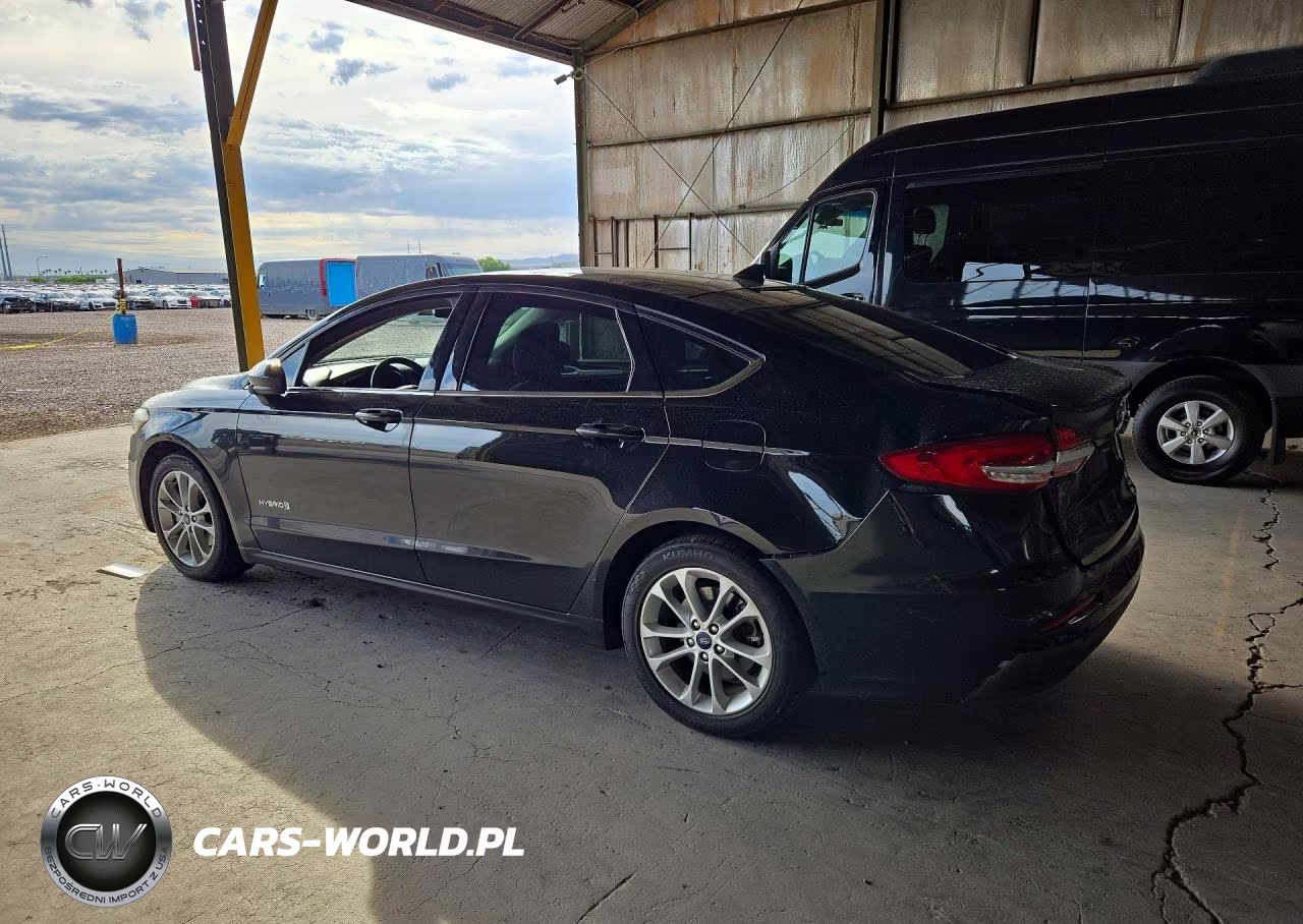 2019 Ford Fusion Se VIN:3FA6P0LU5KR180105 - 2