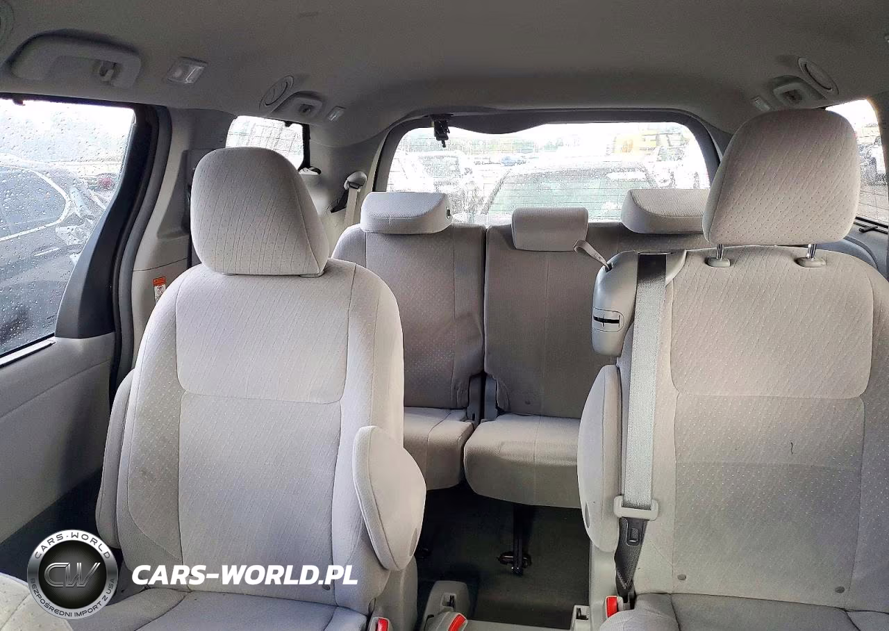2015 Toyota Sienna Le VIN:5TDKK3DC7FS591832 - 10