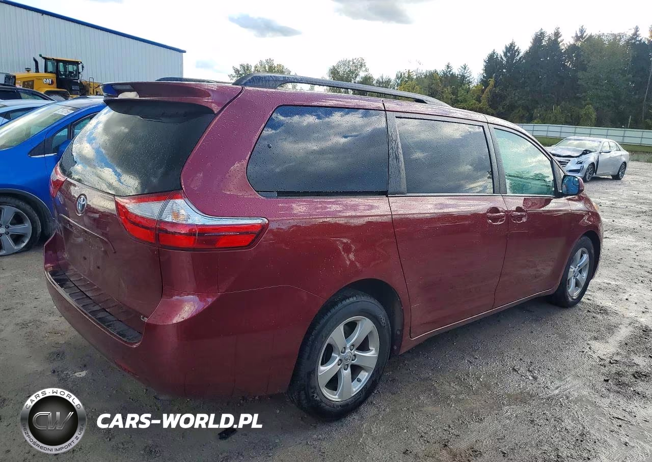 2015 Toyota Sienna Le VIN:5TDKK3DC7FS591832 - 3