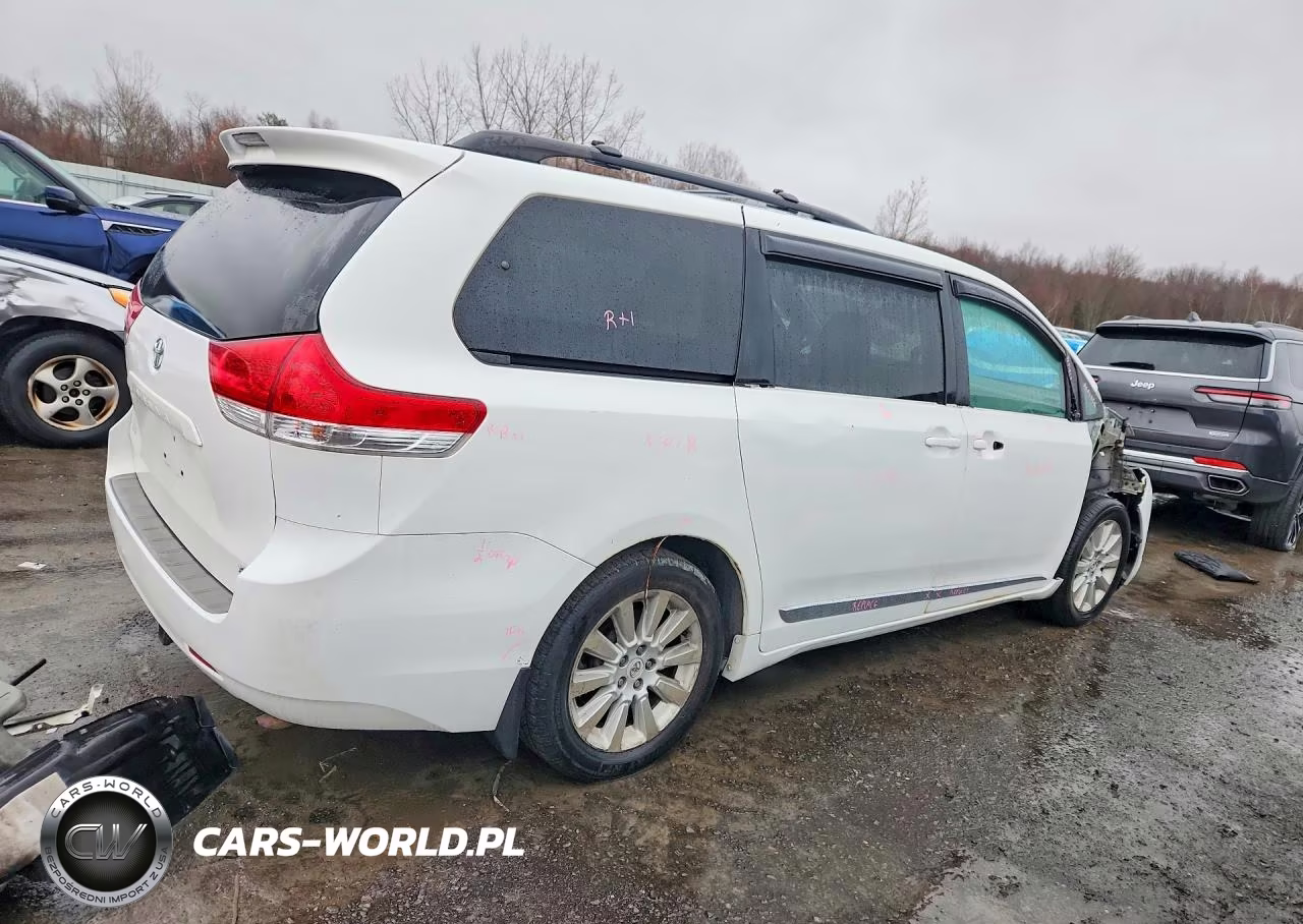 2012 Toyota Sienna Xle 7-Passenger VIN:5TDDK3DC0CS038556 - 3