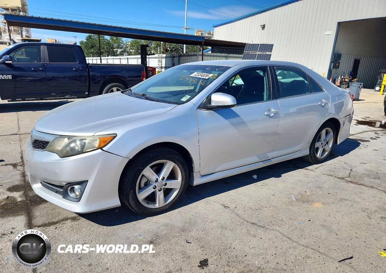 2014 Toyota Camry Se VIN:4T1BF1FK3EU860766 - 1