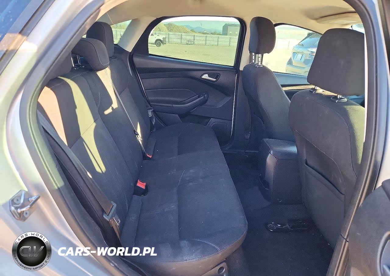2015 Ford Focus Se VIN:1FADP3F24FL289288 - 10