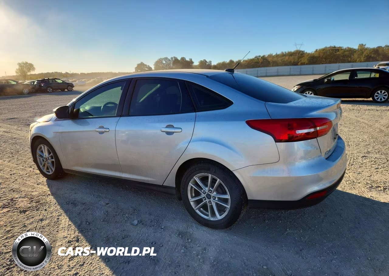 2015 Ford Focus Se VIN:1FADP3F24FL289288 - 2