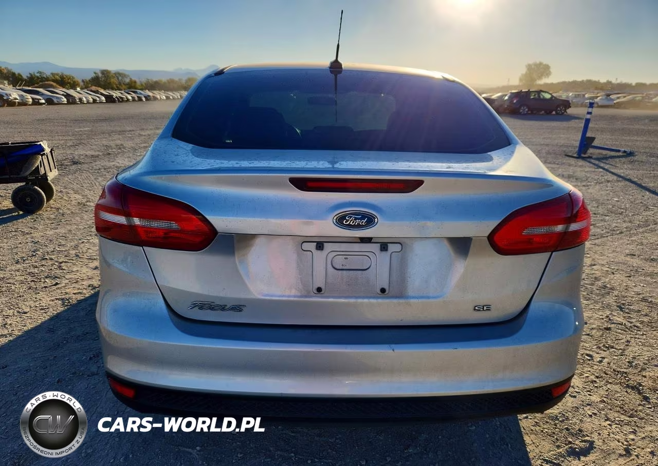 2015 Ford Focus Se VIN:1FADP3F24FL289288 - 6