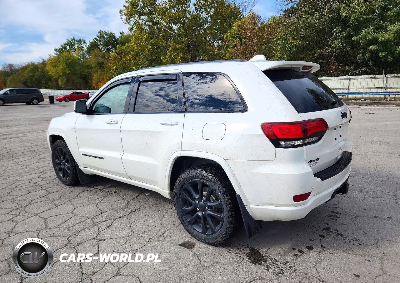 2017 Jeep Grand Cherokee Laredo VIN:1C4RJFAG0HC911099 - 2