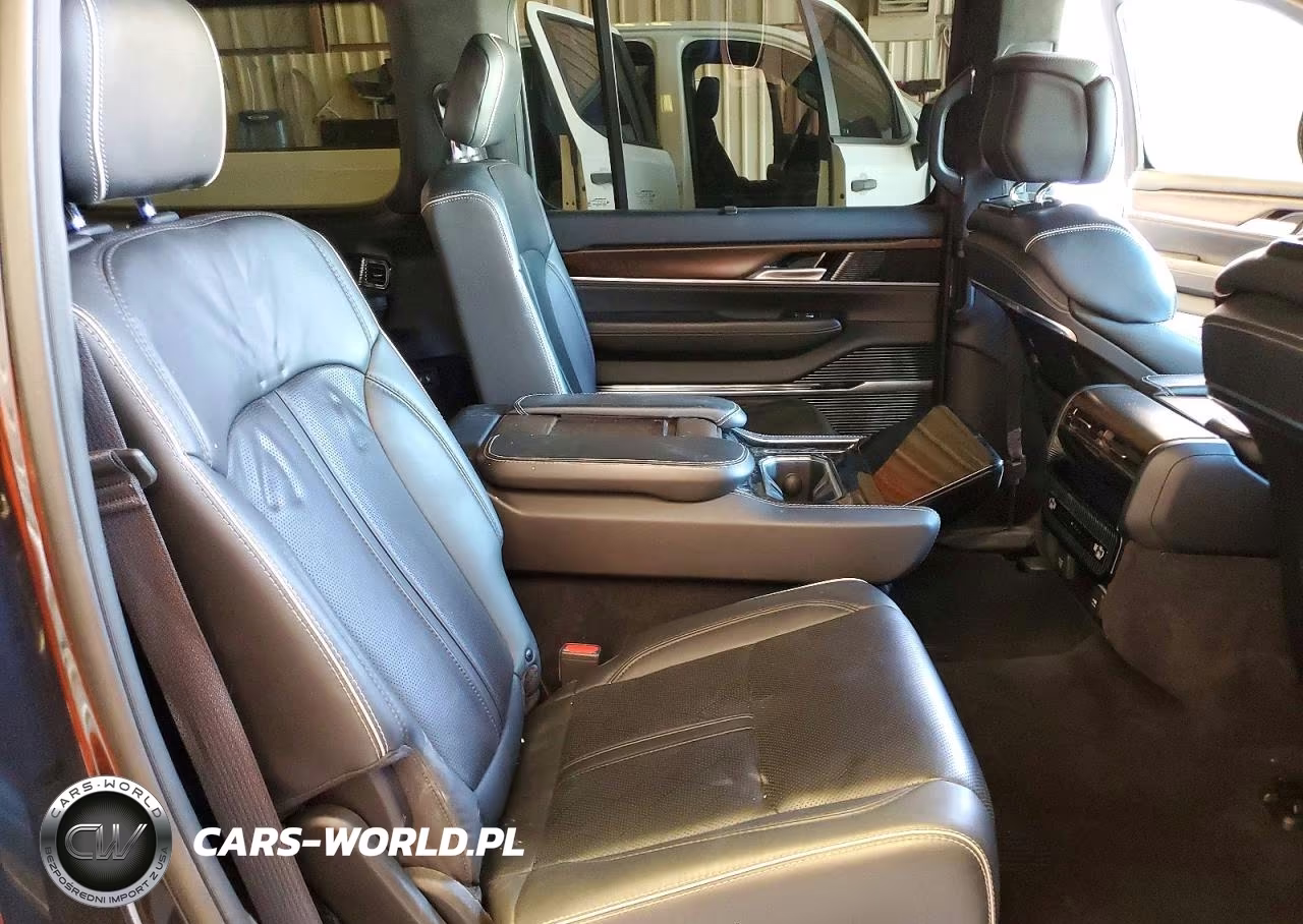 2023 Jeep Grand Wagoneer L Series Ii VIN:1C4SJSFP0PS529730 - 11