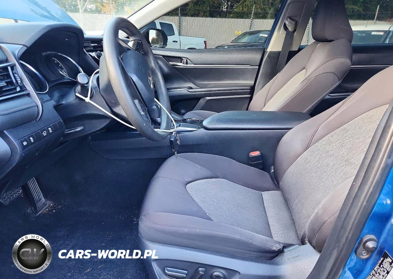 2019 Toyota Camry Le VIN:4T1B11HK6KU269788 - 7