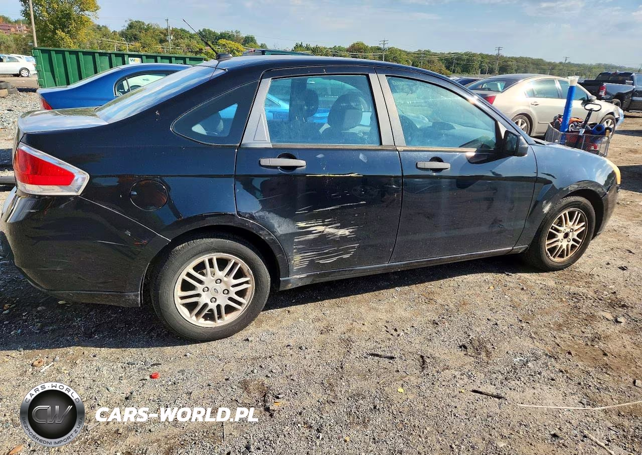 2010 Ford Focus Se VIN:1FAHP3FN9AW250814 - 3