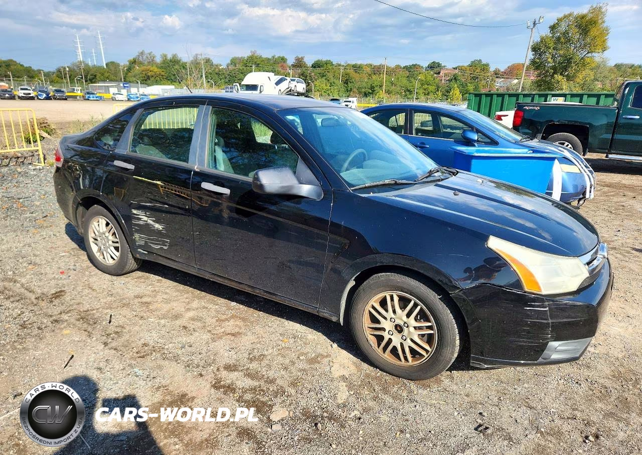 2010 Ford Focus Se VIN:1FAHP3FN9AW250814 - 4