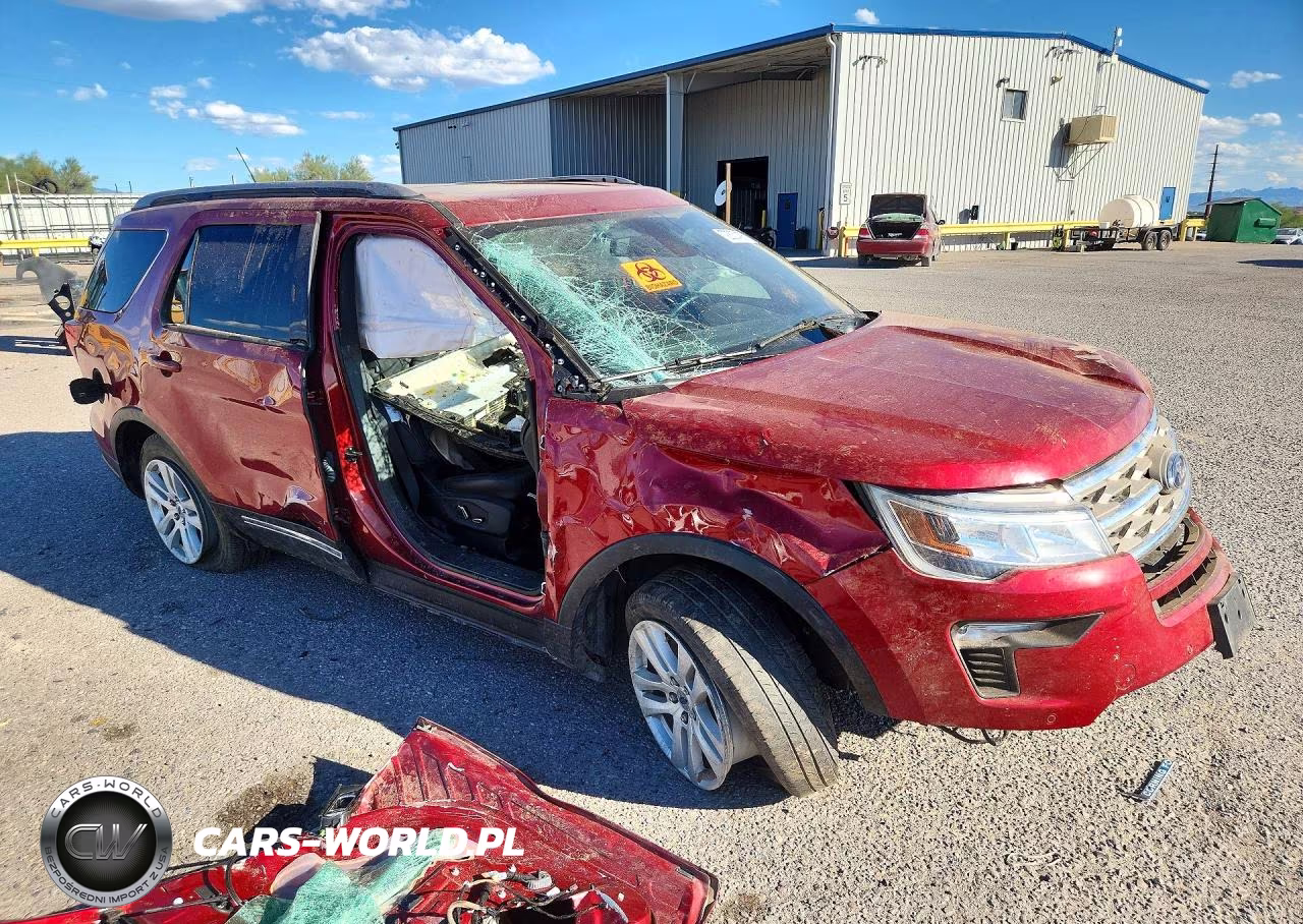 2018 Ford Explorer Xlt VIN:1FM5K8D83JGB48310 - 4