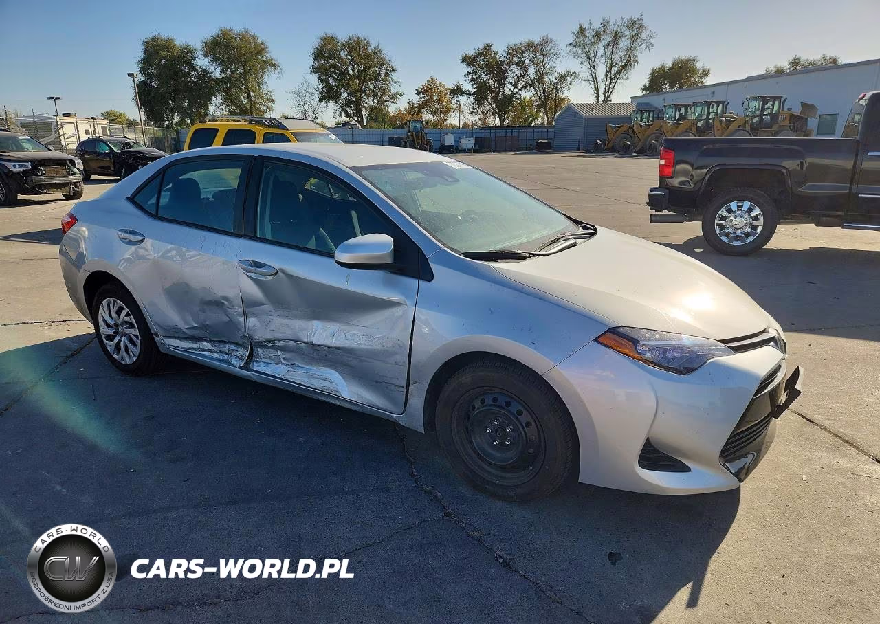 2019 Toyota Corolla Le VIN:2T1BURHE7KC202988 - 4