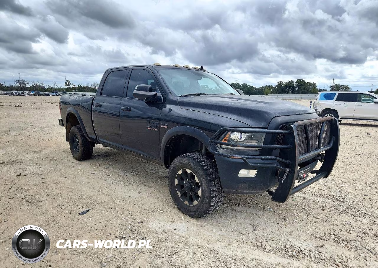 2017 Ram 2500 Powerwagon VIN:3C6TR5EJ8HG771452 - 4