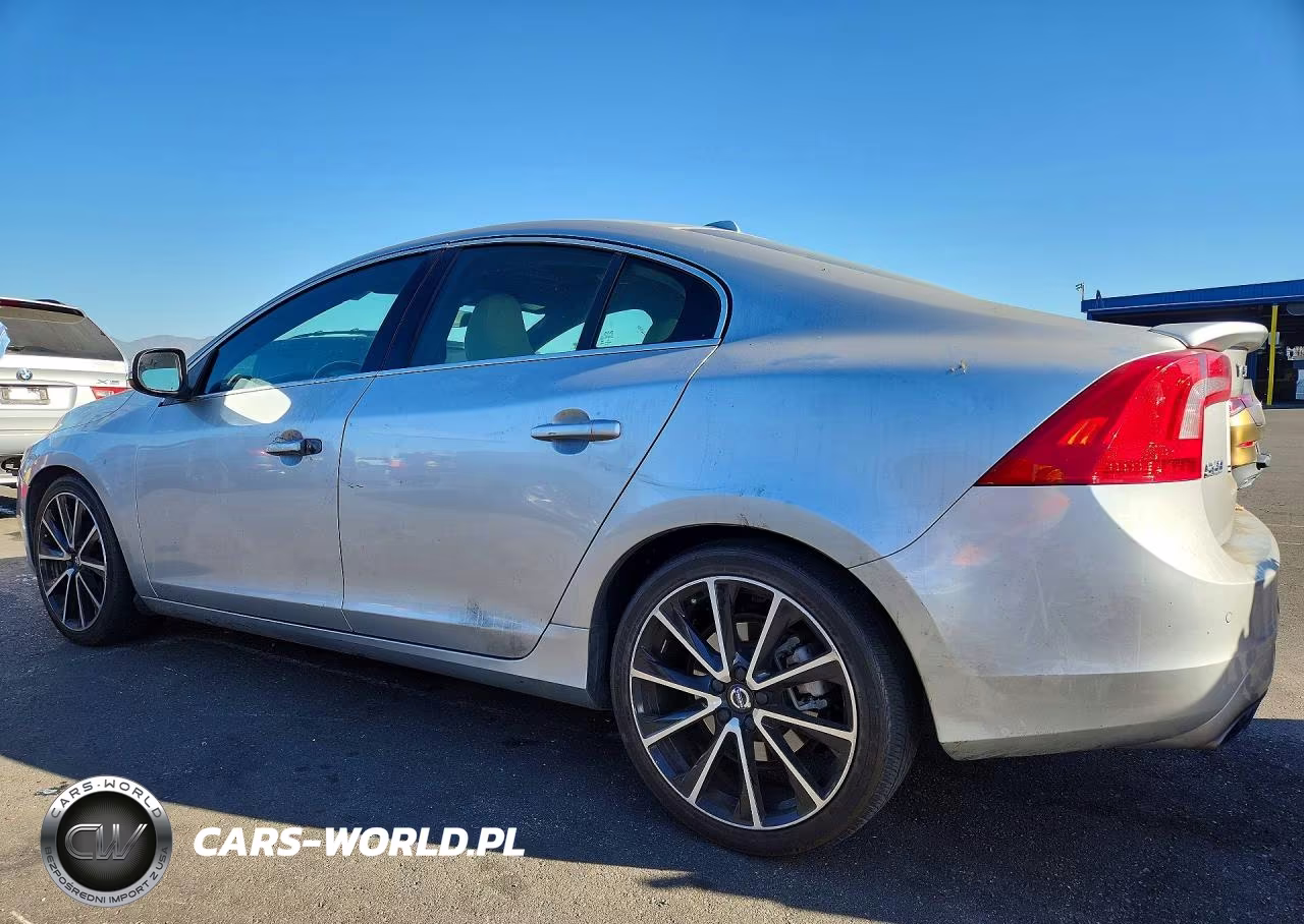 2016 Volvo S60 Premier VIN:YV126MFK5G2393056 - 2