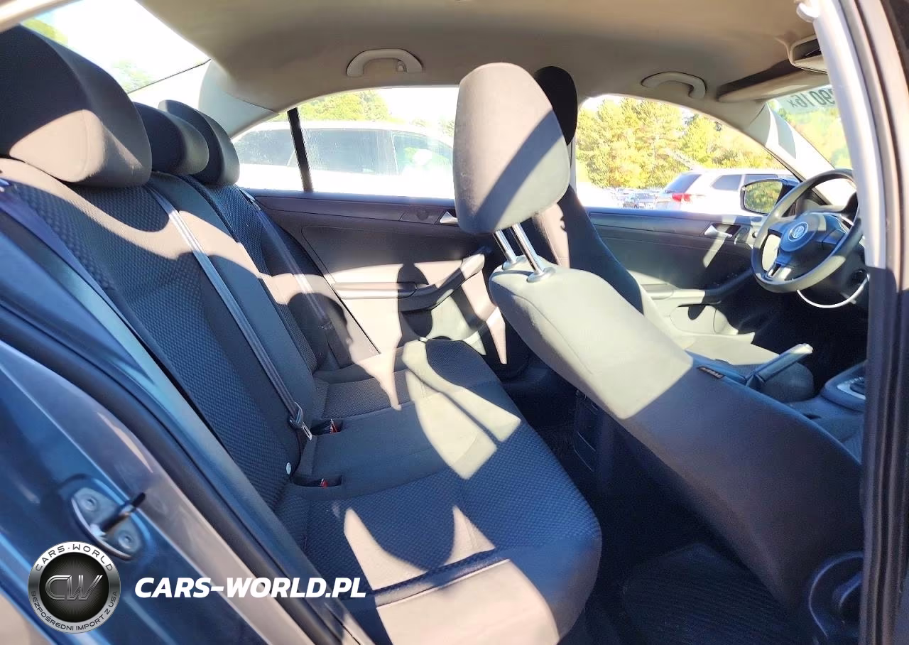 2013 Volkswagen Jetta Base VIN:3VW2K7AJ7DM258549 - 10