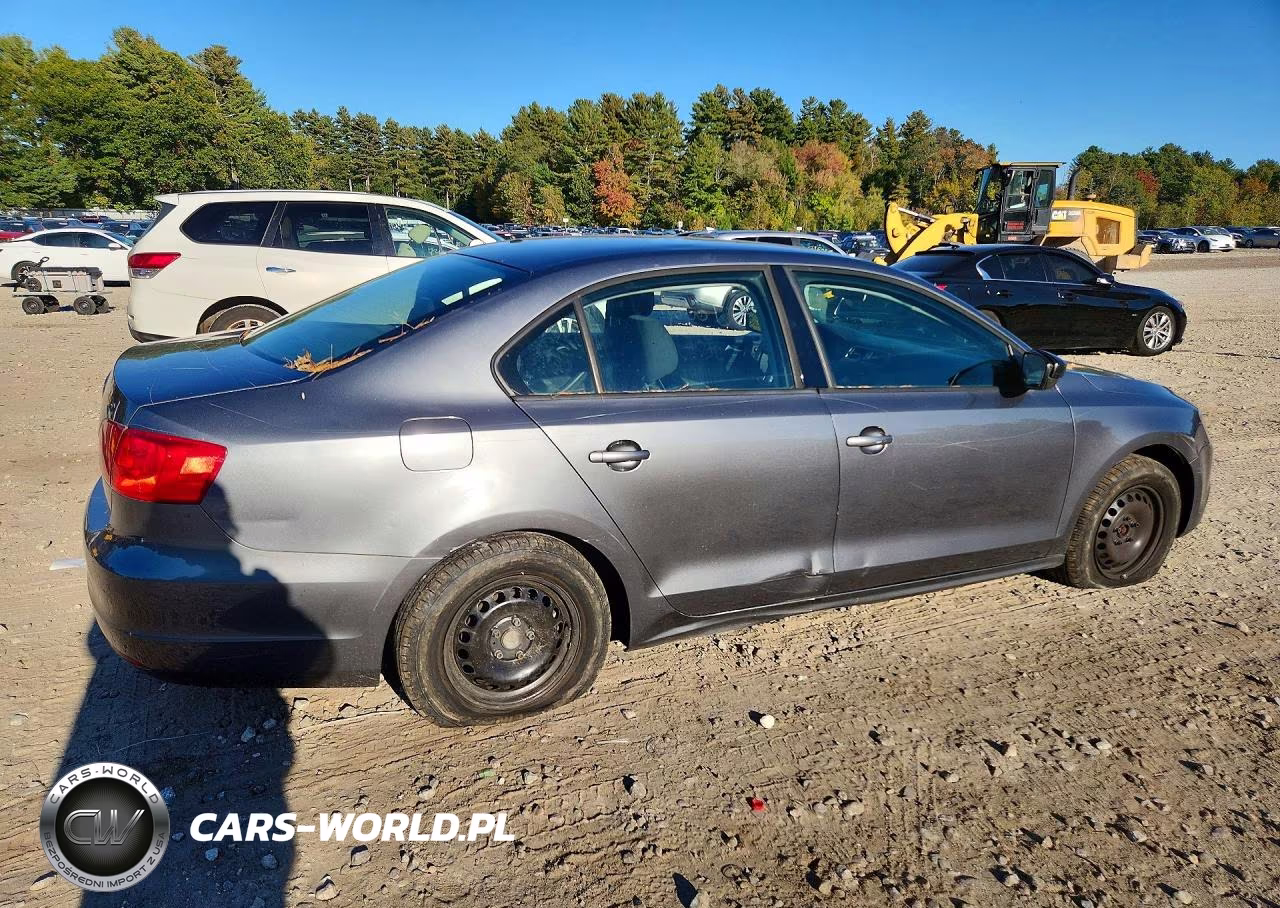 2013 Volkswagen Jetta Base VIN:3VW2K7AJ7DM258549 - 3