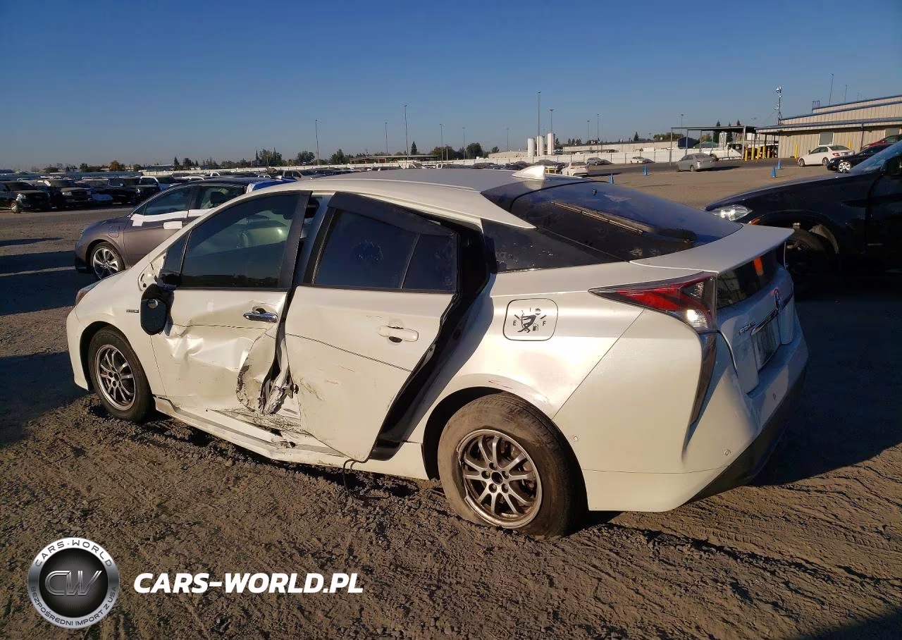 2018 Toyota Prius Two VIN:JTDKBRFU6J3589492 - 2