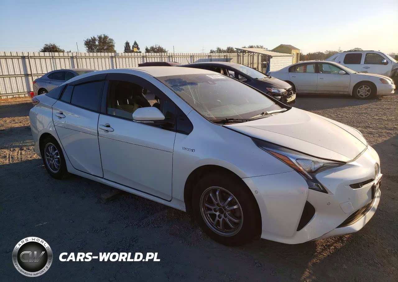 2018 Toyota Prius Two VIN:JTDKBRFU6J3589492 - 4