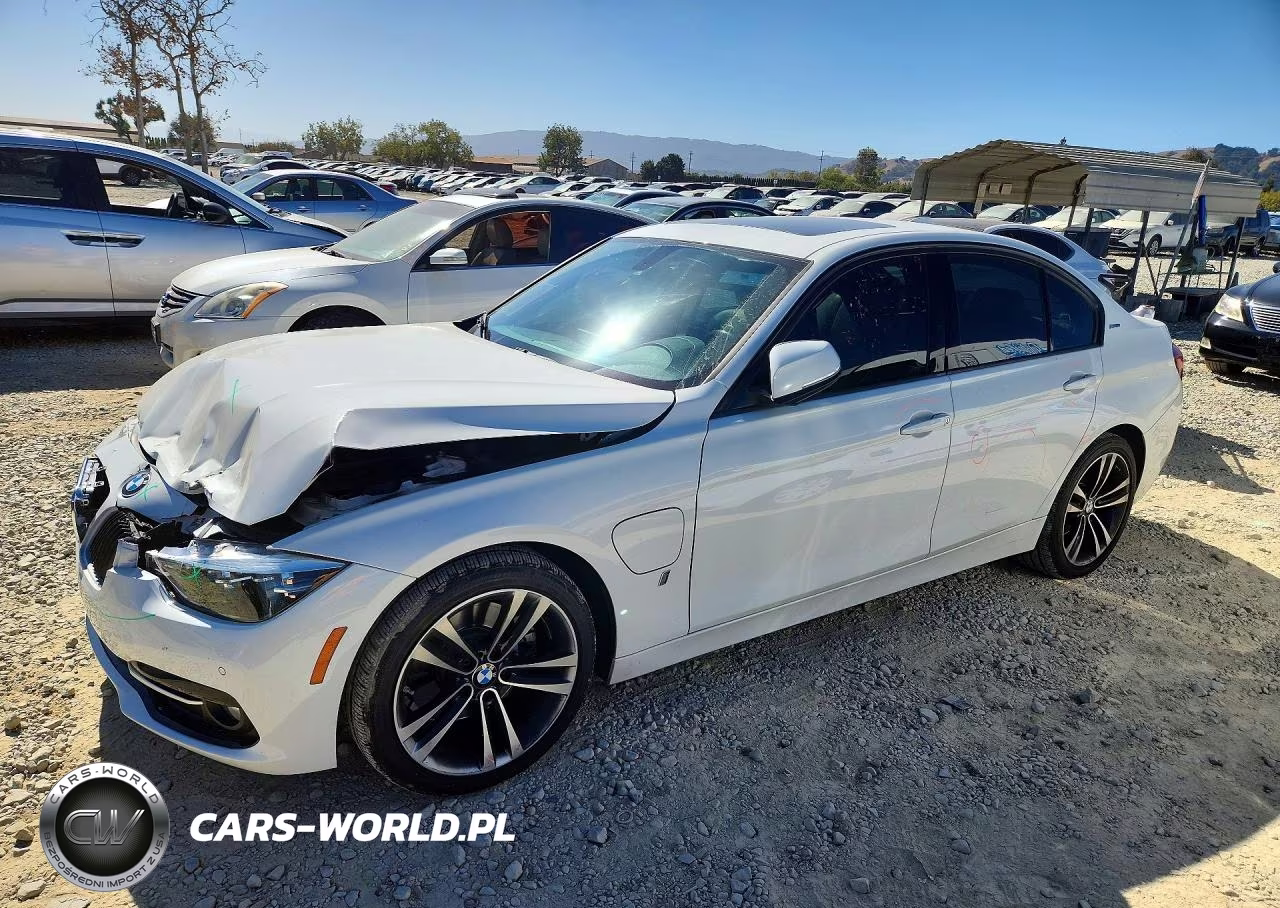 2018 BMW 330E