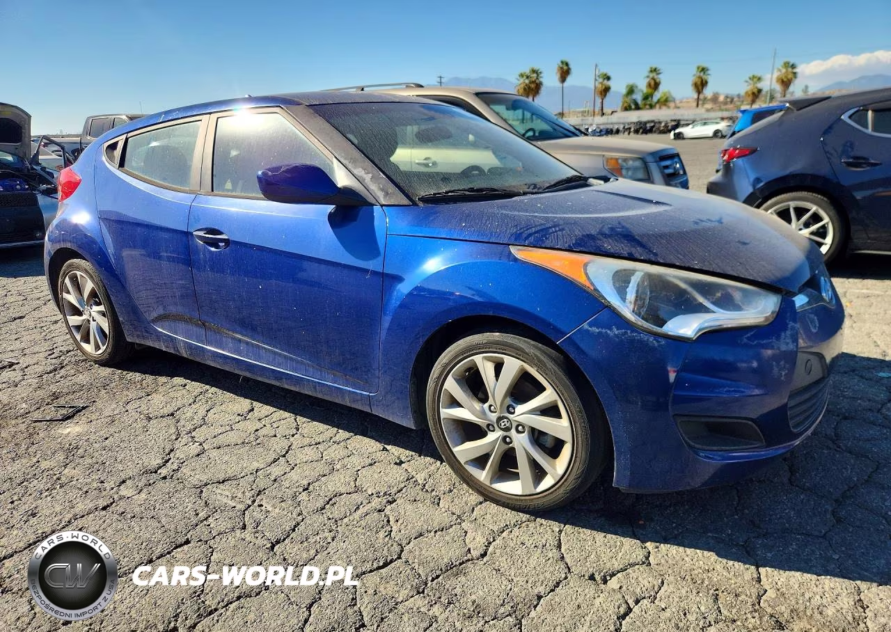 2016 Hyundai Veloster Base VIN:KMHTC6AD2GU275263 - 4