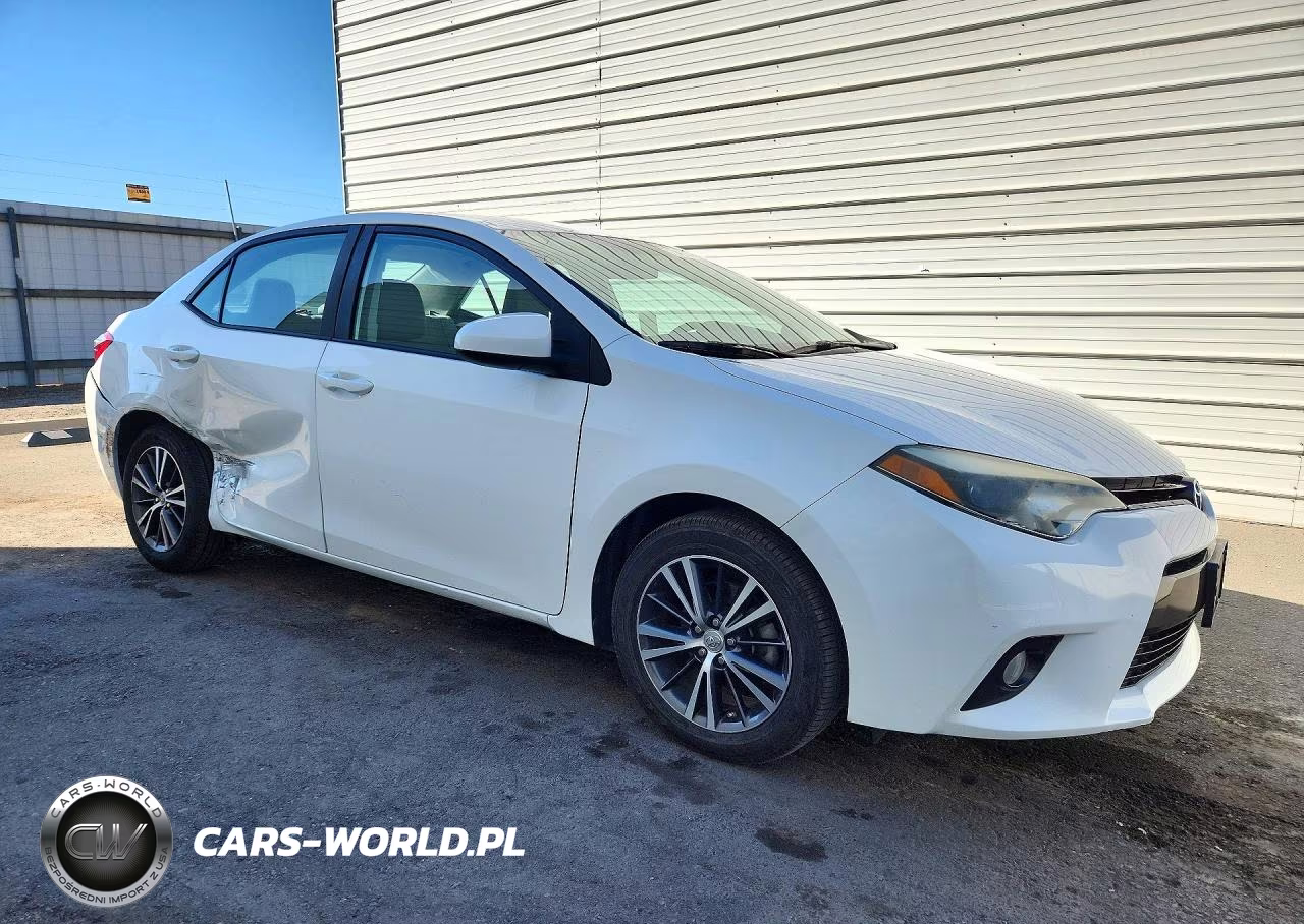 2016 Toyota Corolla Le Plus VIN:5YFBURHE0GP409181 - 4