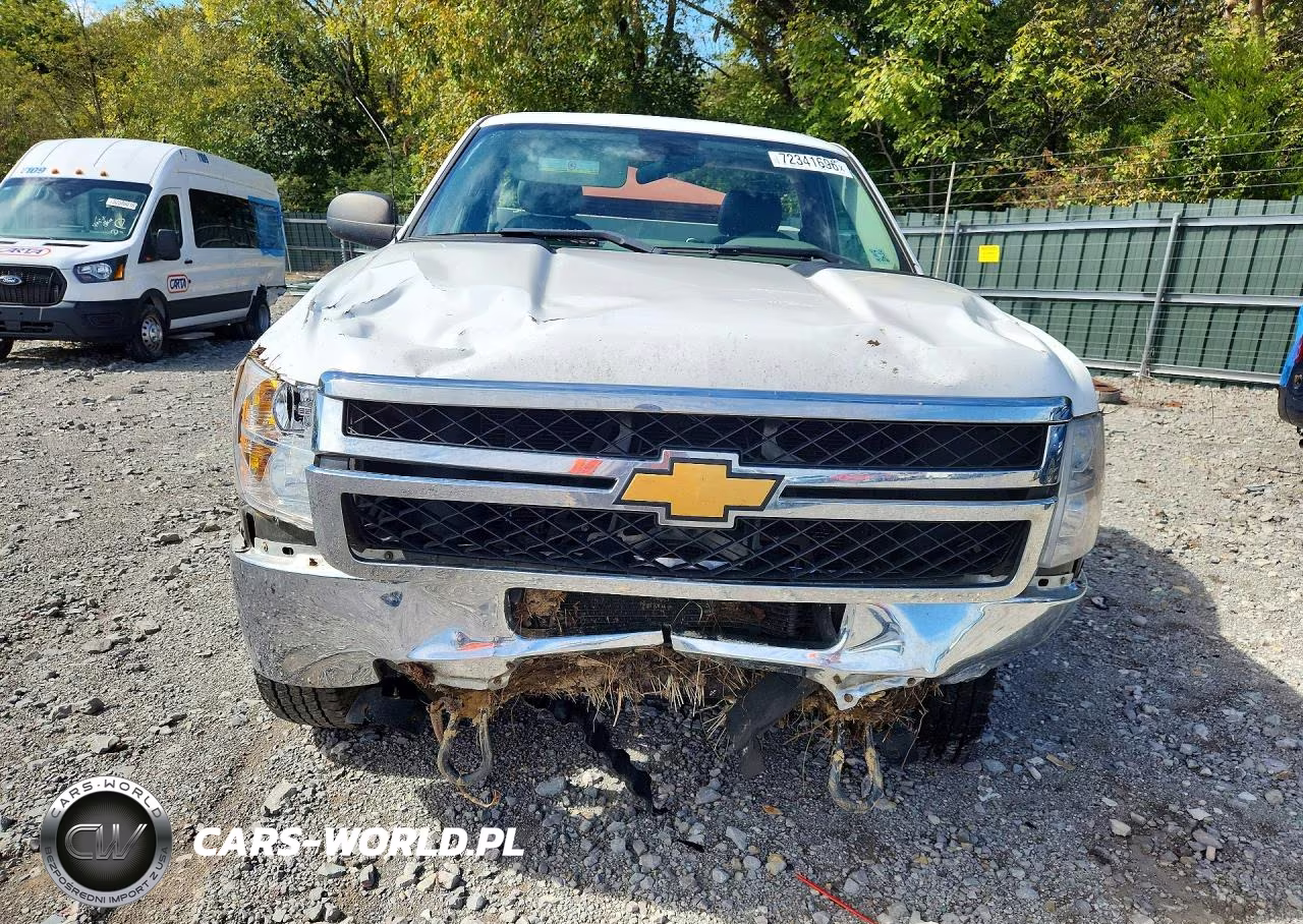 2014 Chevrolet Silverado C2500 Heavy Duty VIN:1GB0CVCG3EF109140 - 5