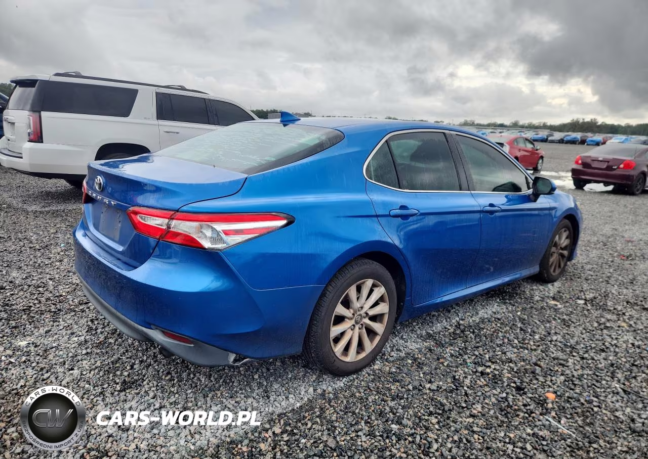 2019 Toyota Camry Le VIN:4T1B11HK7KU172762 - 3