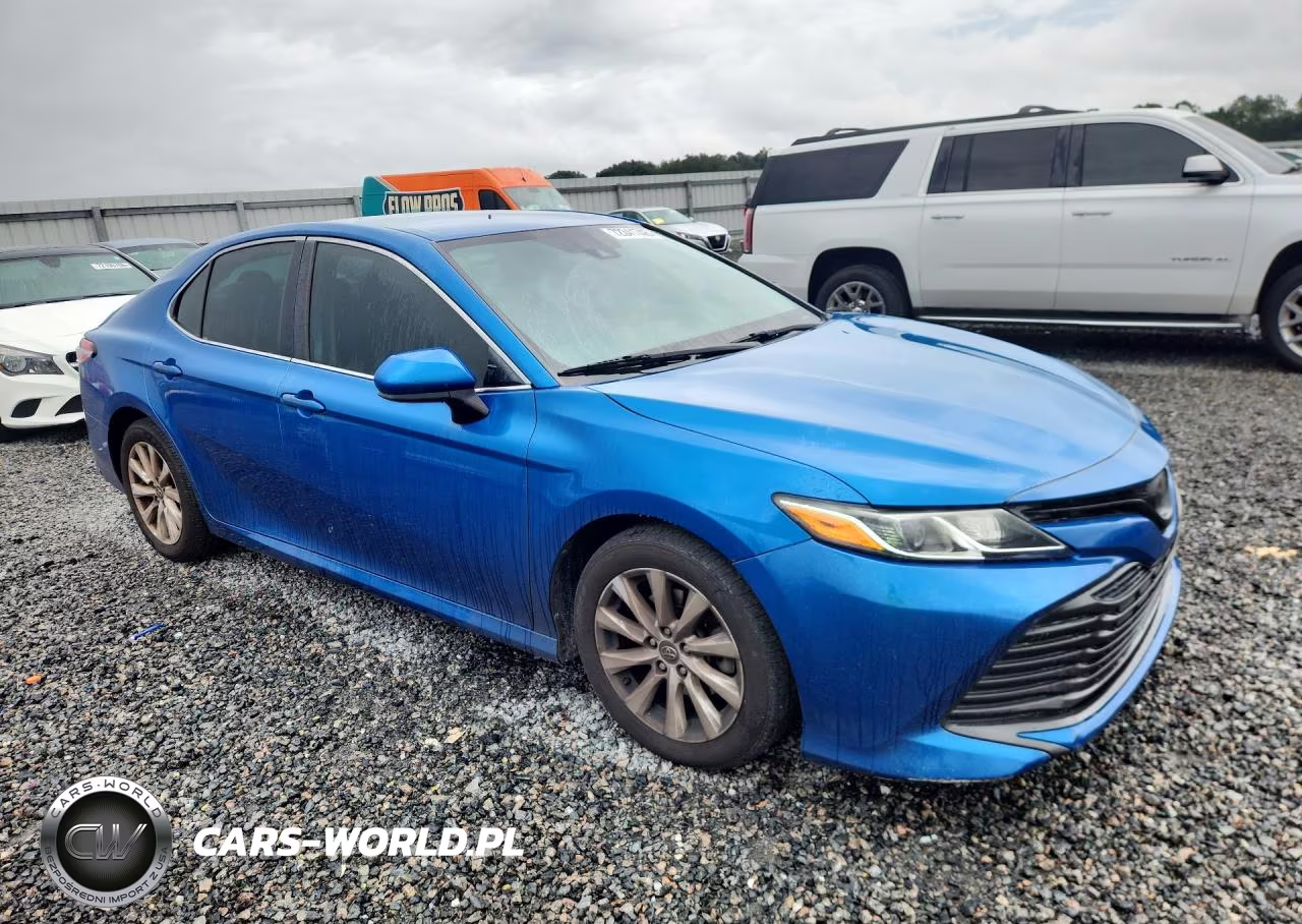 2019 Toyota Camry Le VIN:4T1B11HK7KU172762 - 4
