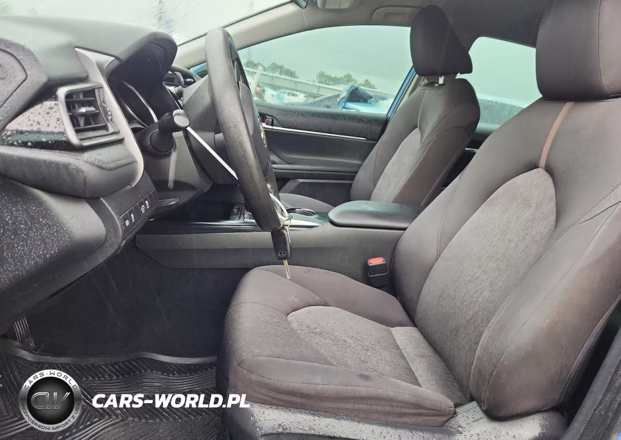 2019 Toyota Camry Le VIN:4T1B11HK7KU172762 - 7