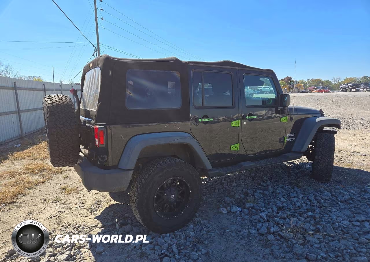 2012 Jeep Wrangler Unlimited Sport VIN:1C4BJWDG9CL281654 - 3