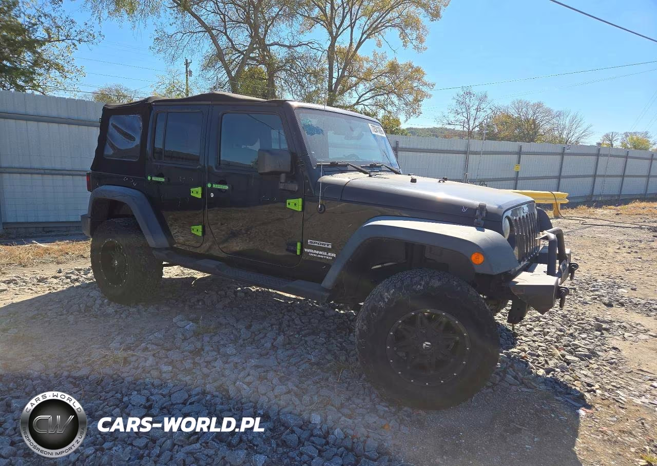 2012 Jeep Wrangler Unlimited Sport VIN:1C4BJWDG9CL281654 - 4