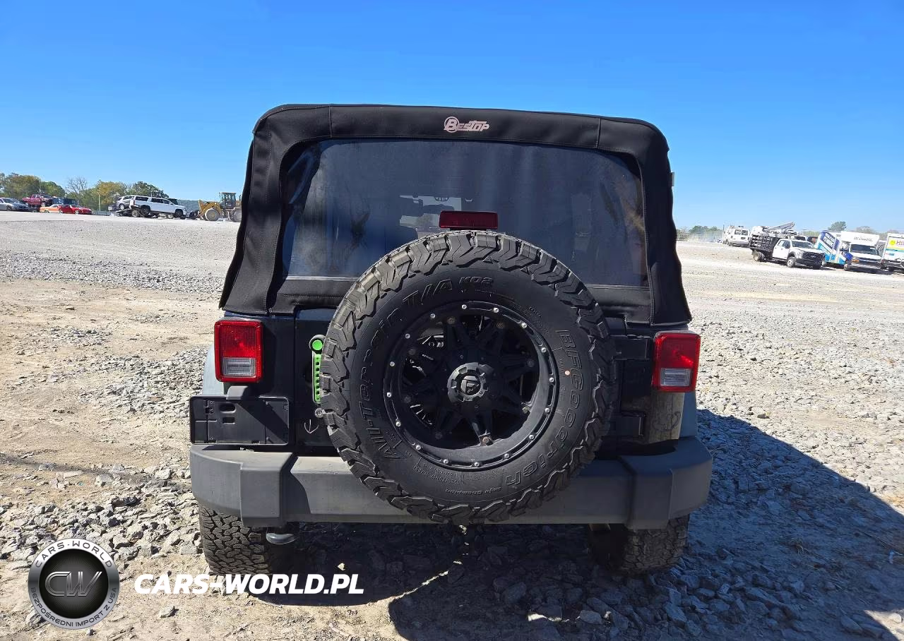2012 Jeep Wrangler Unlimited Sport VIN:1C4BJWDG9CL281654 - 6