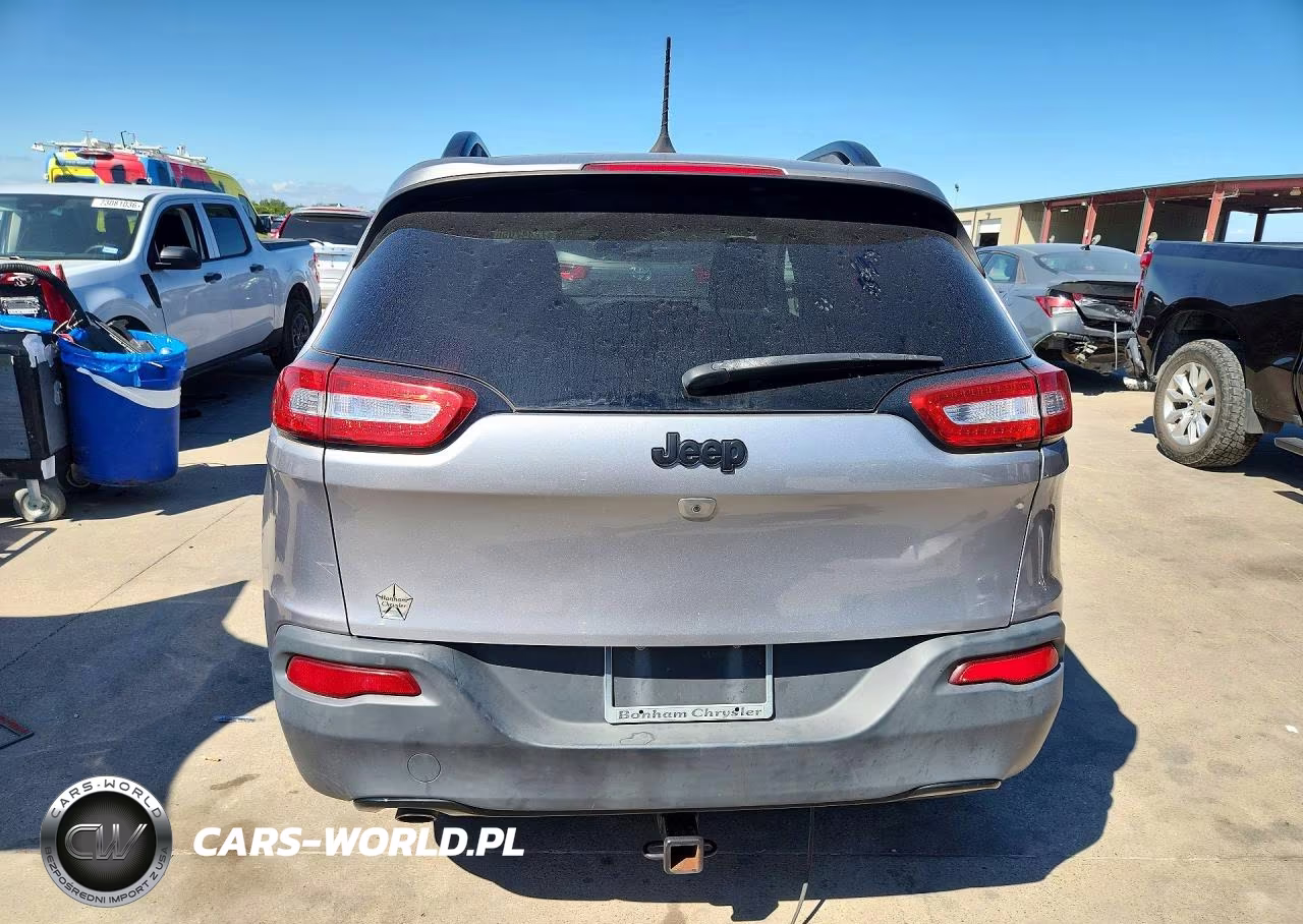 2018 Jeep Cherokee Latitude VIN:1C4PJLCB3JD510038 - 6