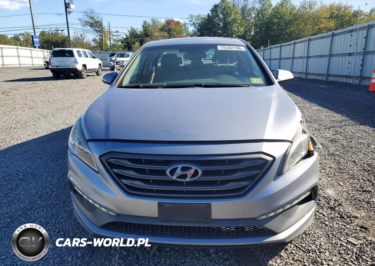2017 Hyundai Sonata Sport VIN:5NPE34AF2HH528242 - 5