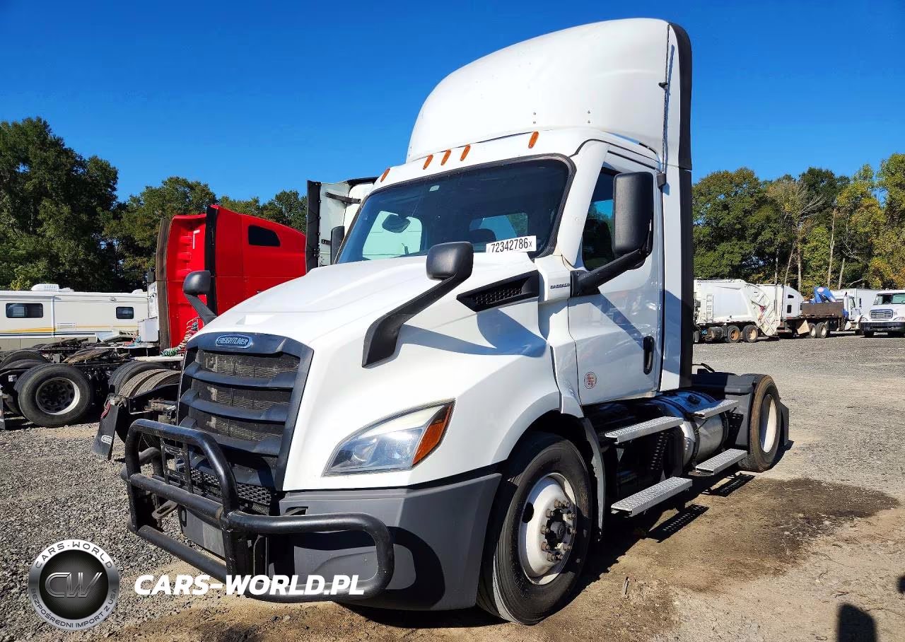 2022 Freightliner Cascadia 116 Semi Truck