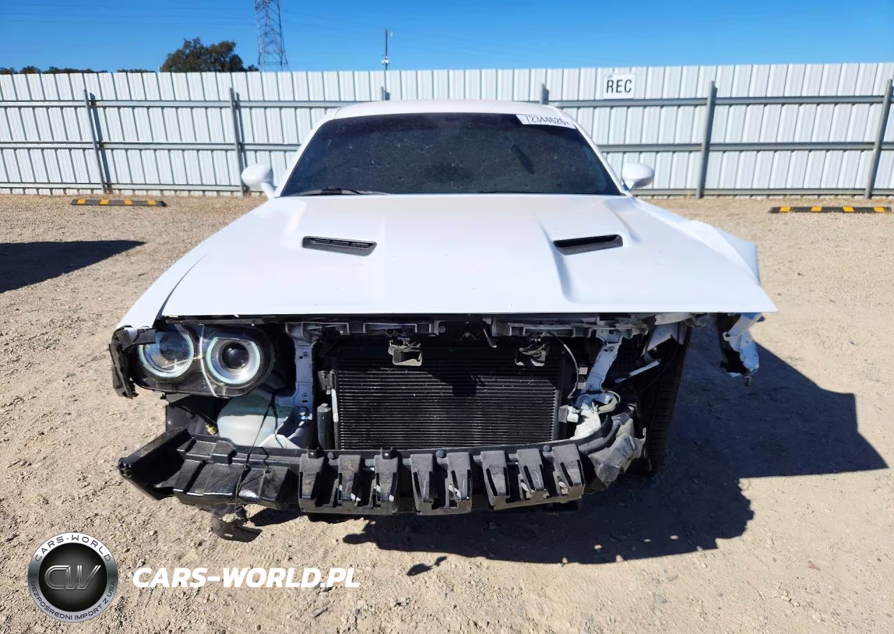 2018 Dodge Challenger Sxt VIN:2C3CDZAG9JH251893 - 5
