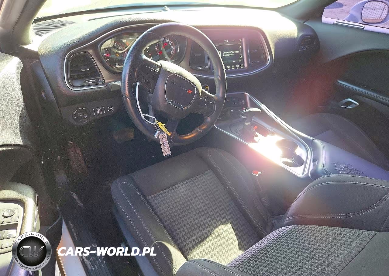 2018 Dodge Challenger Sxt VIN:2C3CDZAG9JH251893 - 8