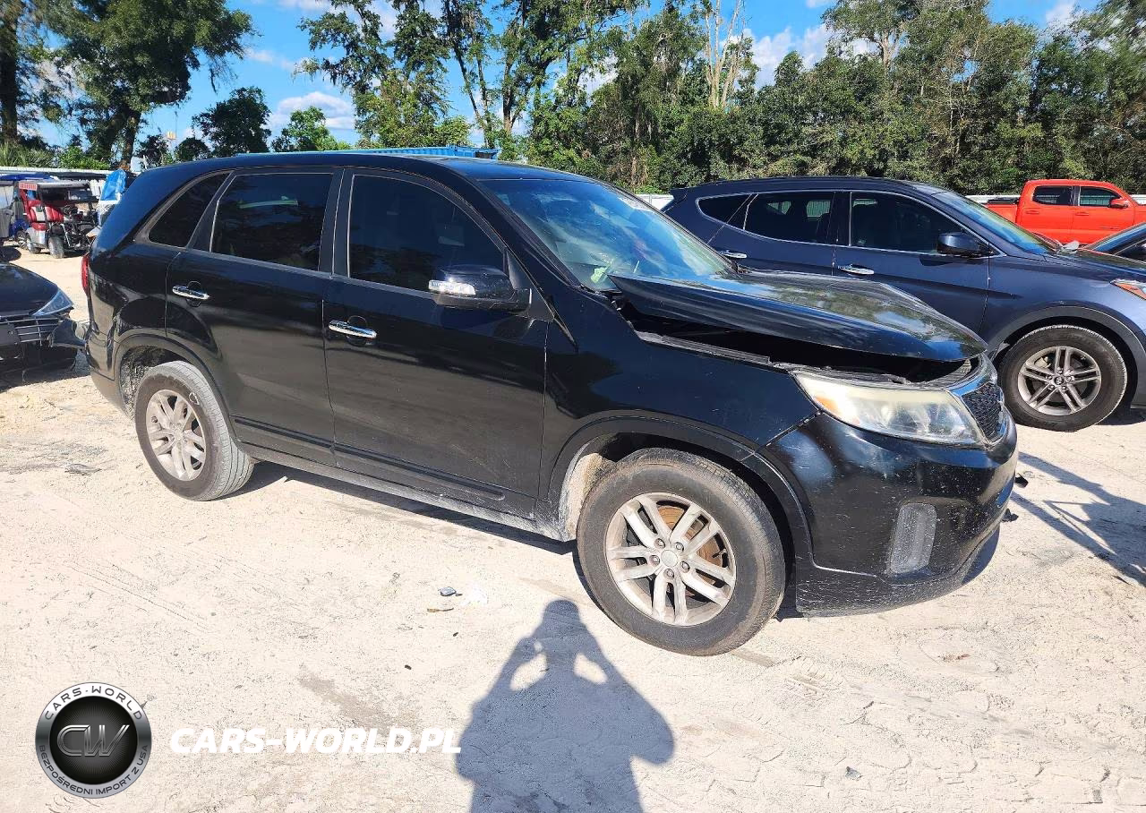 2015 Kia Sorento Lx VIN:5XYKT3A66FG620195 - 4