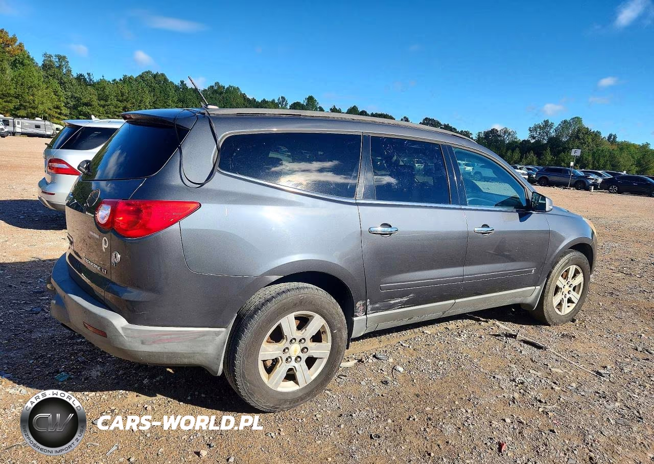 2010 Chevrolet Traverse Lt VIN:1GNLRGED2AS123626 - 3
