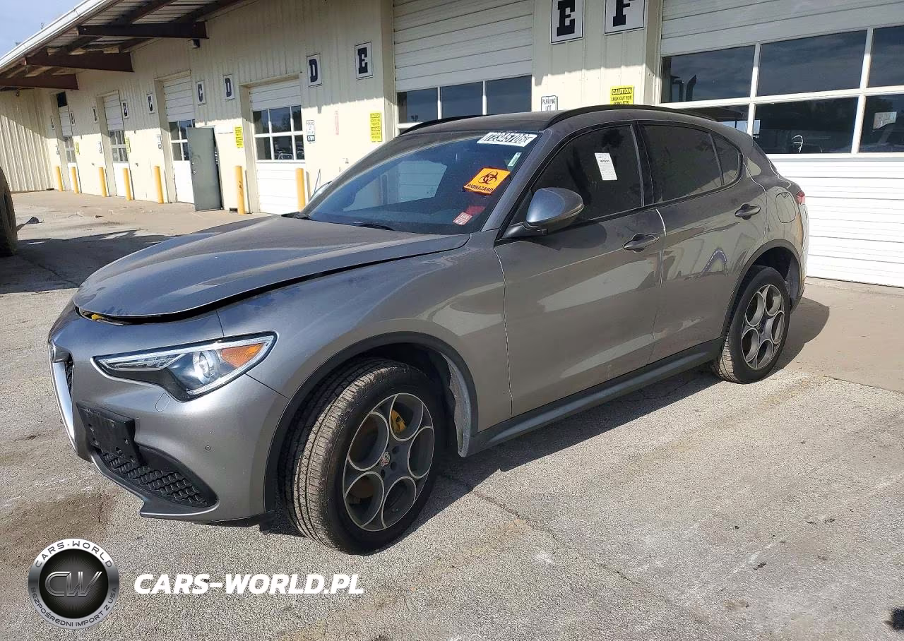 2018 Alfa Romeo Stelvio Ti Sport VIN:ZASFAKNN1J7B97946 - 1