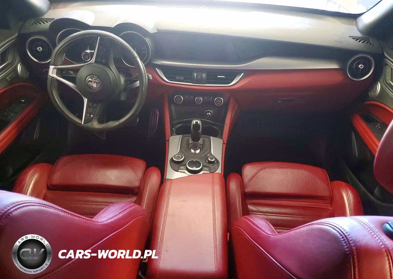 2018 Alfa Romeo Stelvio Ti Sport VIN:ZASFAKNN1J7B97946 - 8