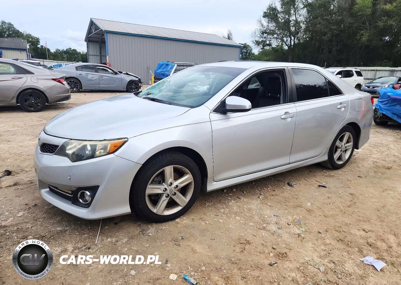 2014 Toyota Camry Se – zdjęcie 1 z 12