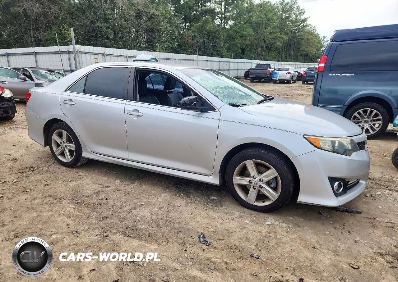 2014 Toyota Camry Se VIN:4T1BF1FK8EU384241 - 4