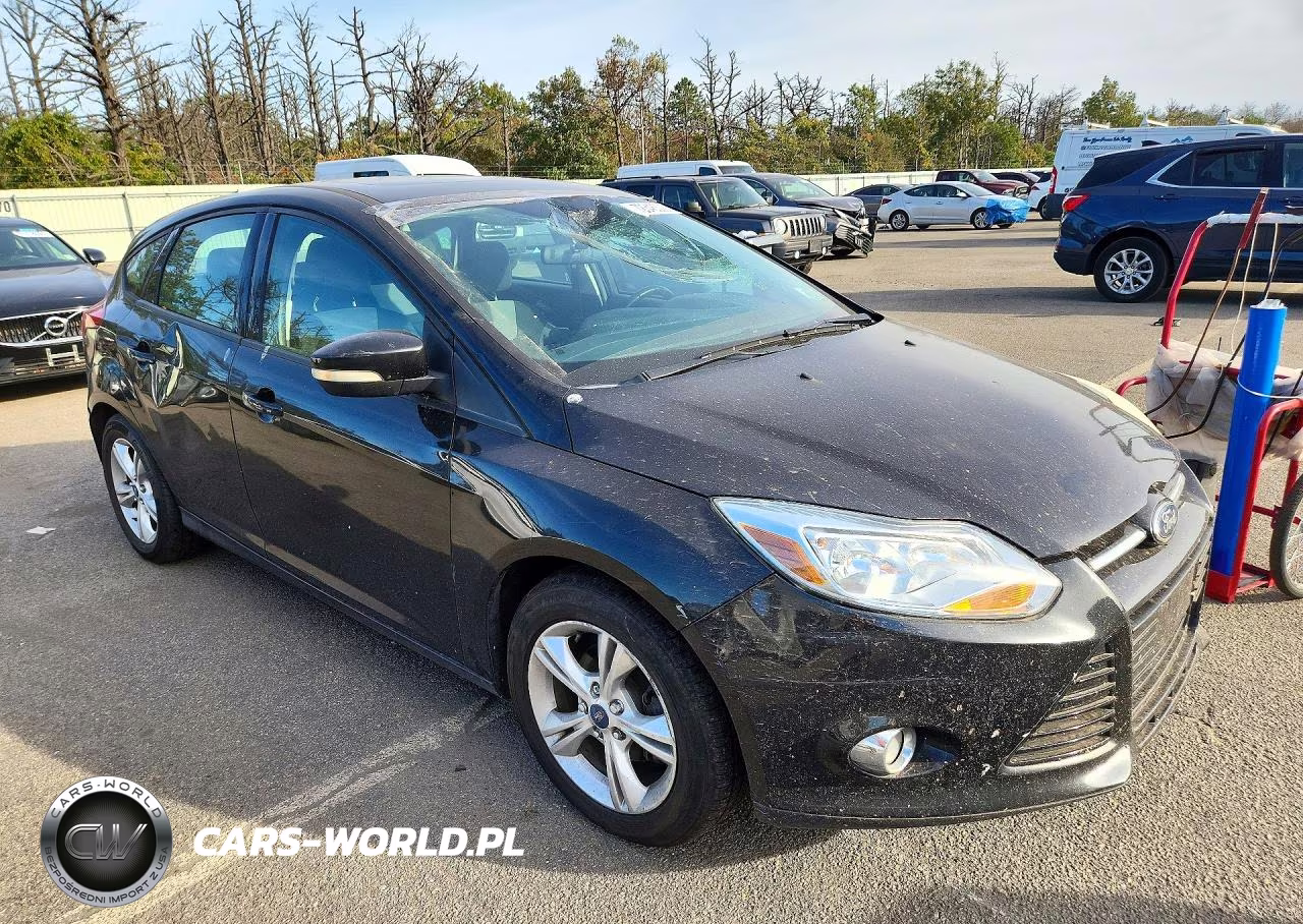 2012 Ford Focus Se VIN:1FAHP3K26CL322889 - 4